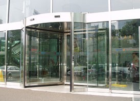 肯德基門旋轉(zhuǎn)門旗桿_佛山市南海納格瑪自動門_